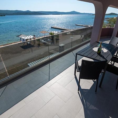 Euroholiday Apartments トゥラニ エクステリア 写真