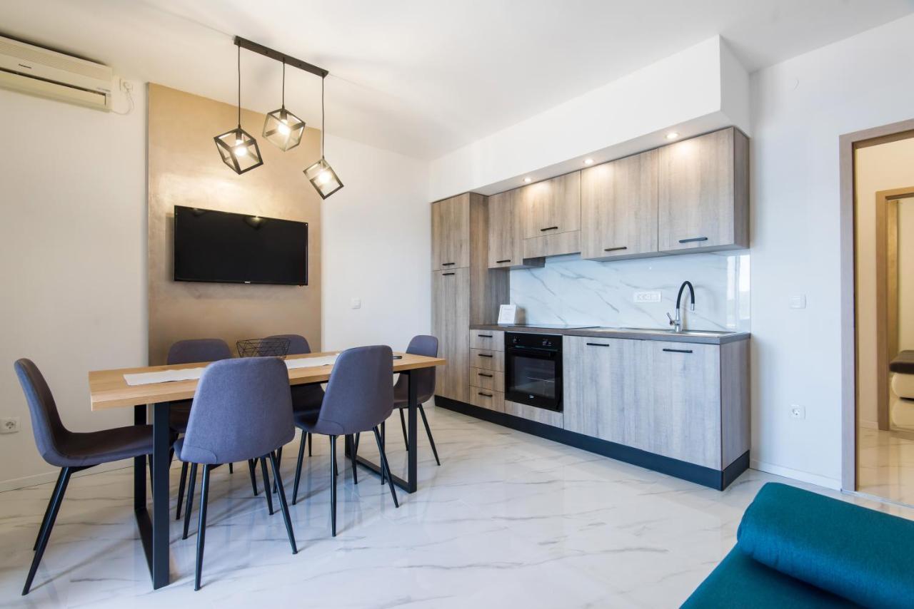 Euroholiday Apartments トゥラニ エクステリア 写真