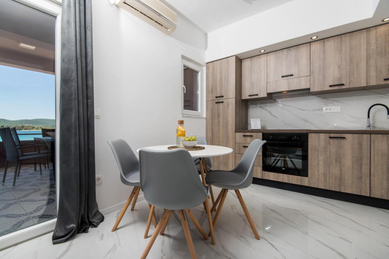 Euroholiday Apartments トゥラニ エクステリア 写真