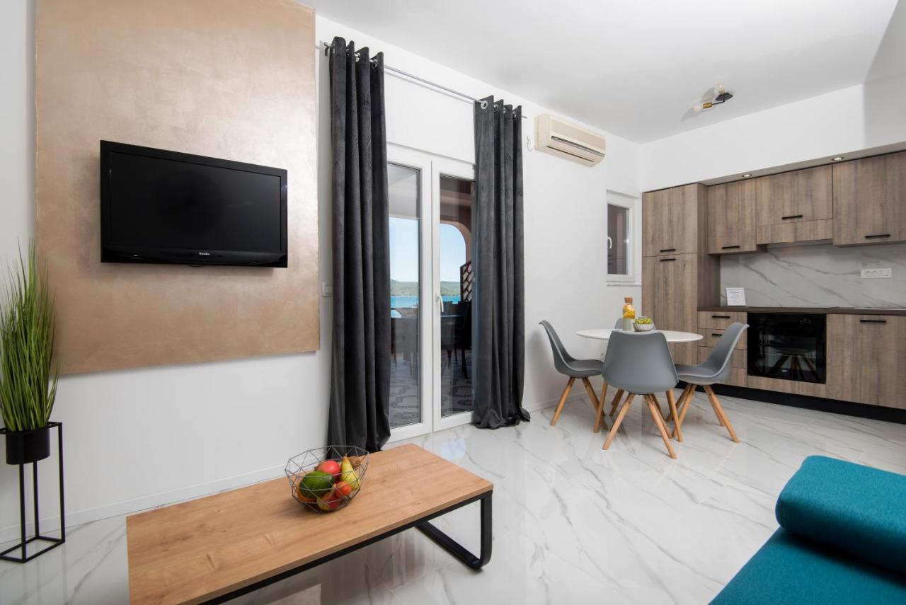 Euroholiday Apartments トゥラニ エクステリア 写真