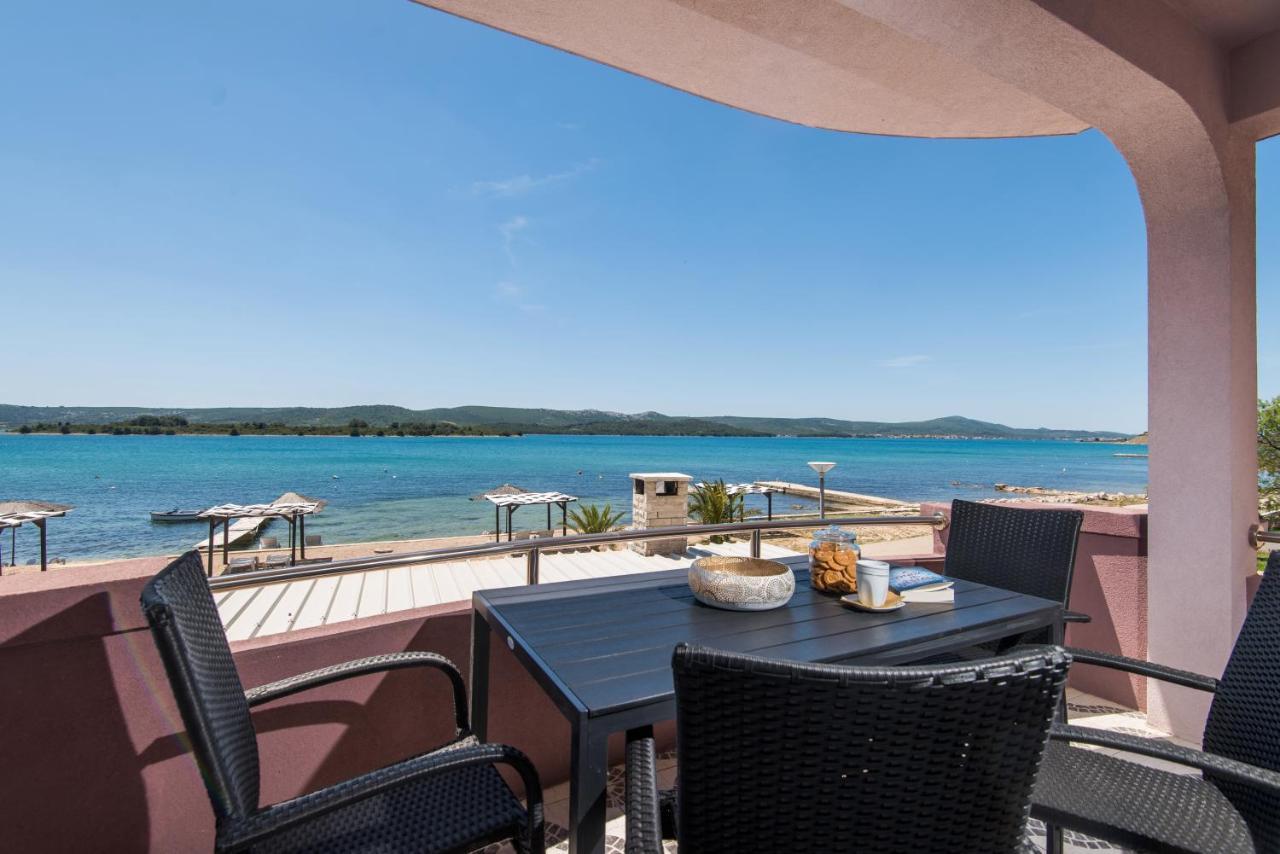 Euroholiday Apartments トゥラニ エクステリア 写真