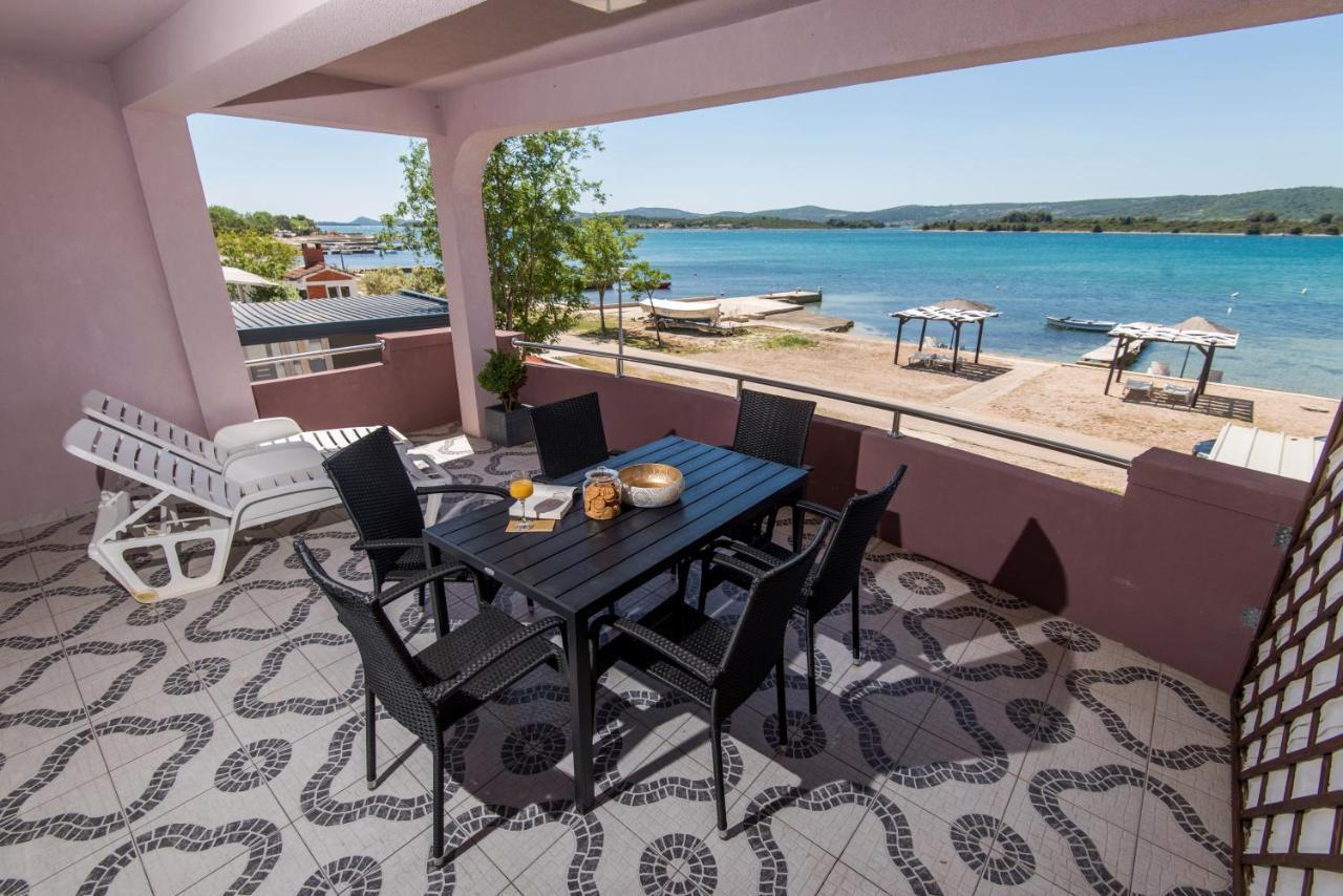 Euroholiday Apartments トゥラニ エクステリア 写真