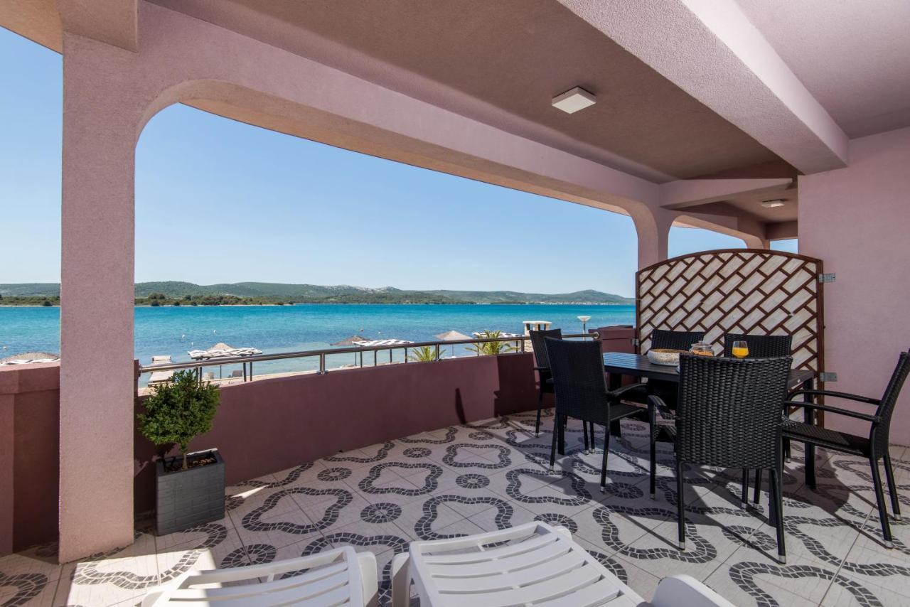 Euroholiday Apartments トゥラニ エクステリア 写真
