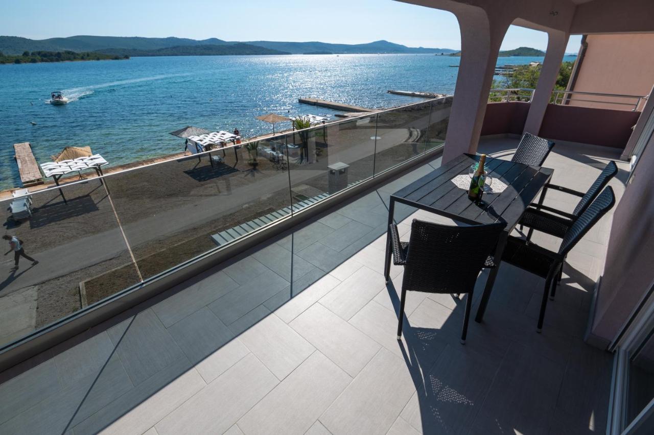 Euroholiday Apartments トゥラニ エクステリア 写真