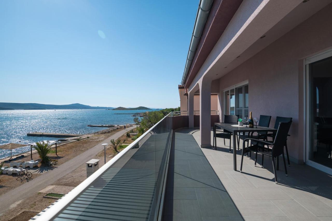Euroholiday Apartments トゥラニ エクステリア 写真