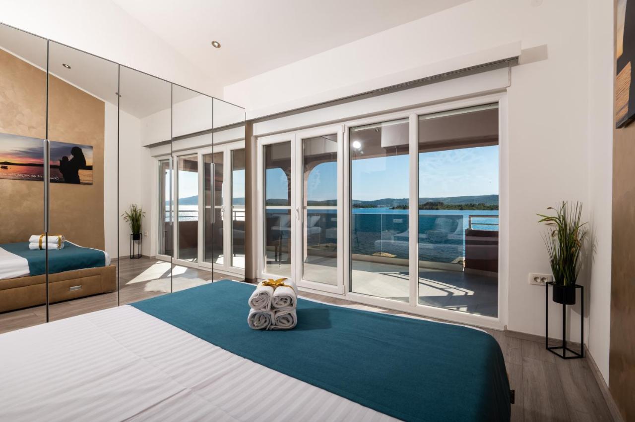 Euroholiday Apartments トゥラニ エクステリア 写真