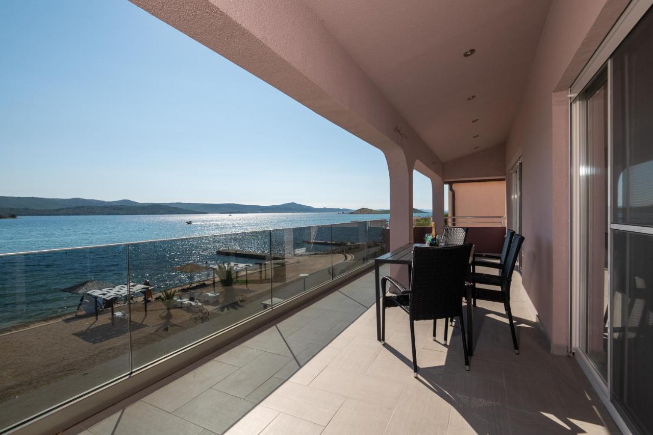 Euroholiday Apartments トゥラニ エクステリア 写真
