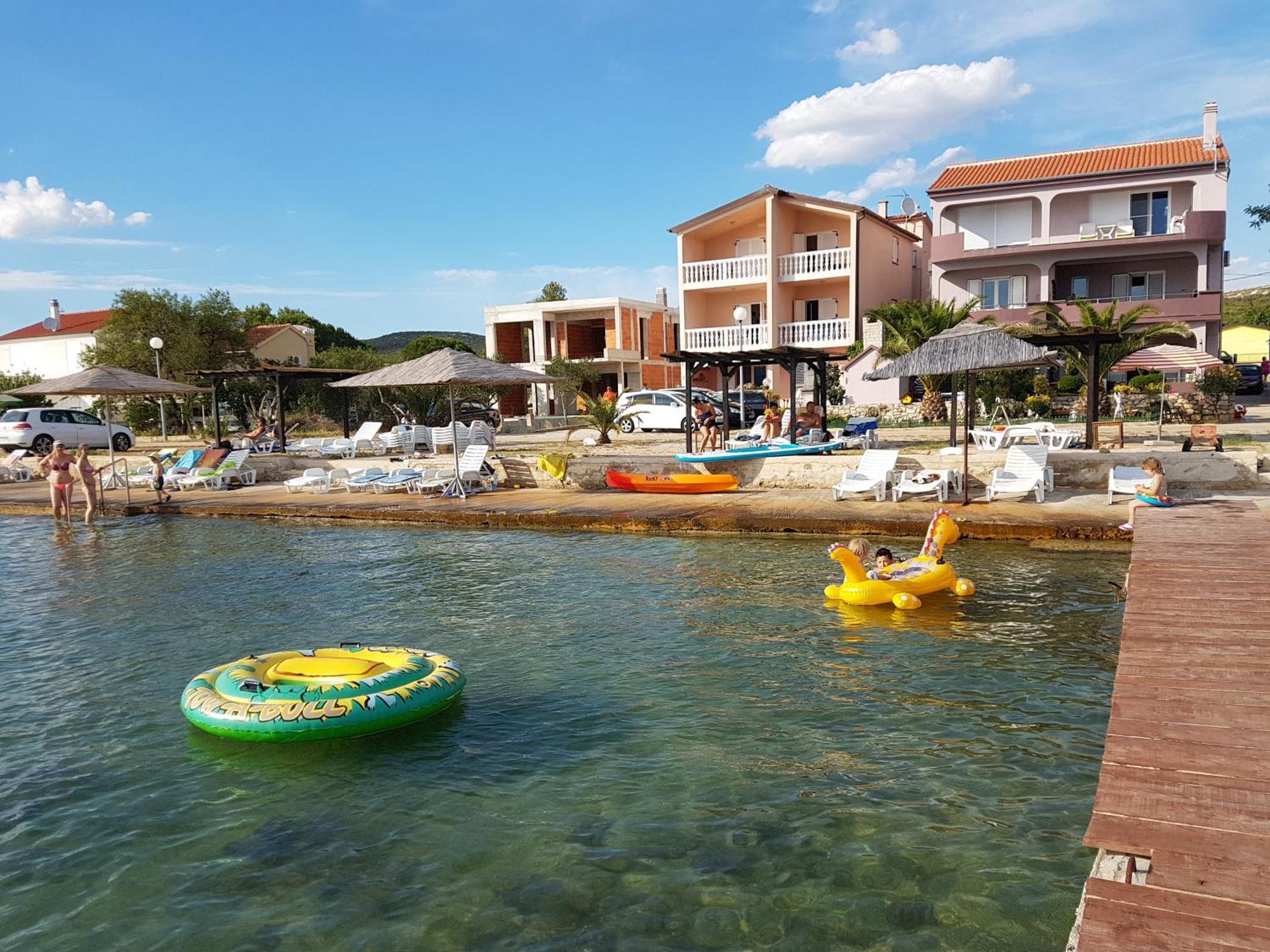 Euroholiday Apartments トゥラニ エクステリア 写真