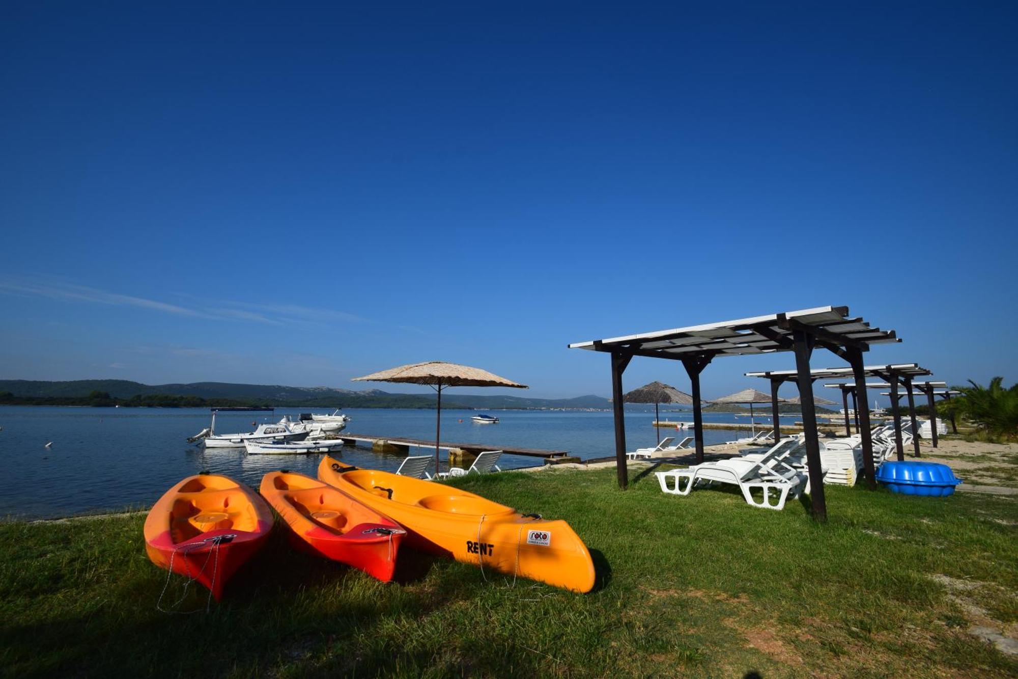 Euroholiday Apartments トゥラニ エクステリア 写真