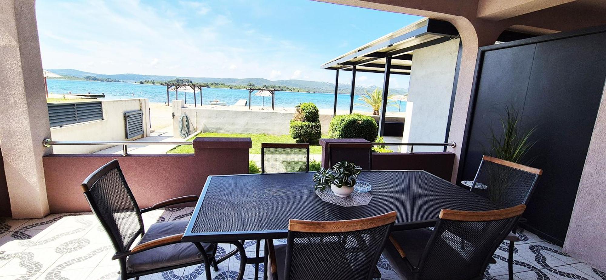 Euroholiday Apartments トゥラニ エクステリア 写真